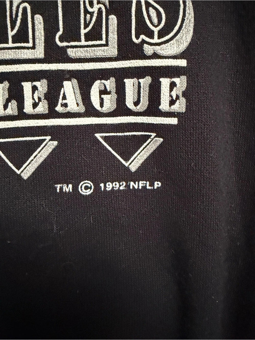 Tultex Vintage 1992 Los Angeles Raiders NFL Crewneck Sweatshirt Black & White - Picture 4 of 4